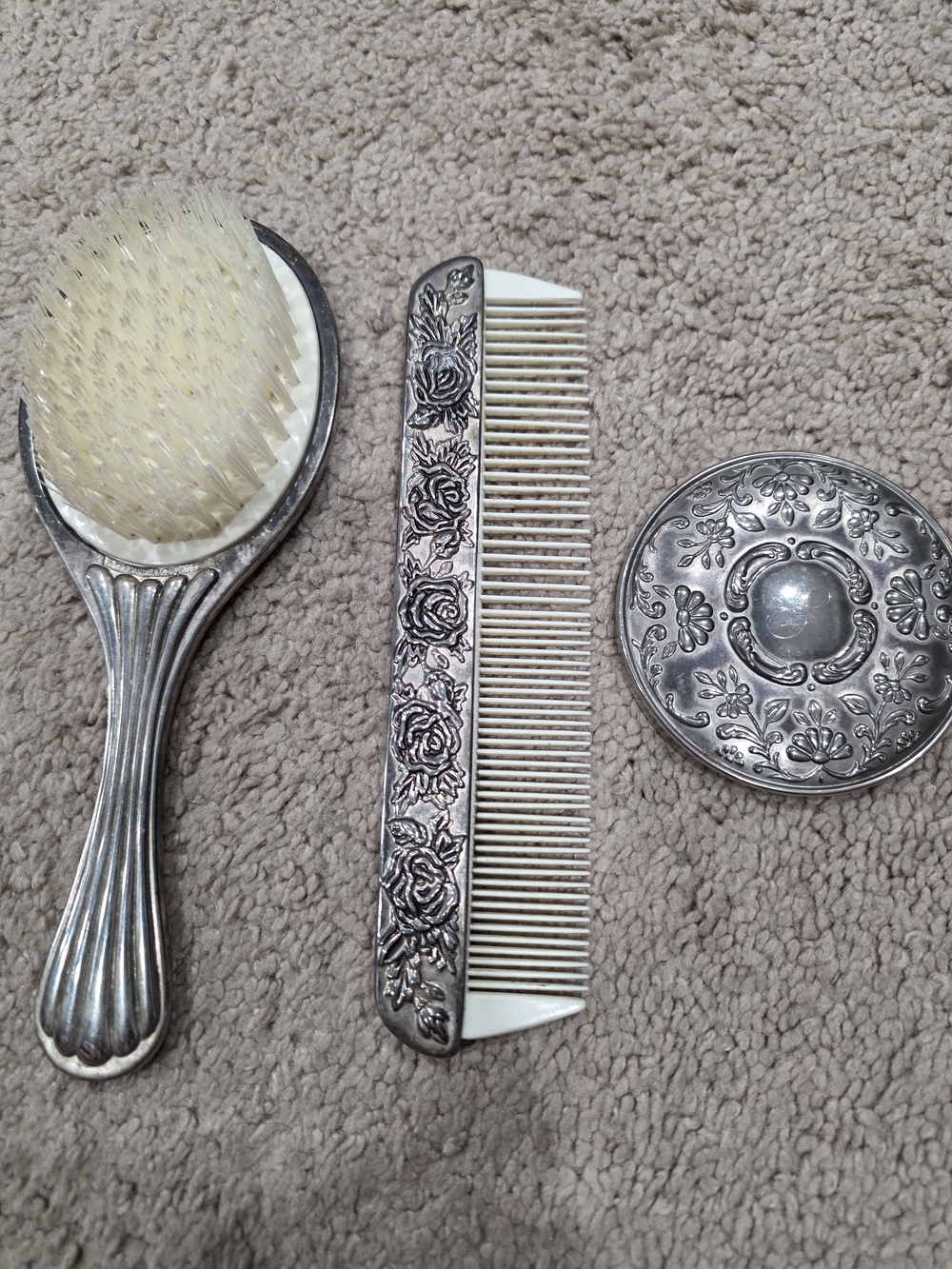Floral Hair Brush Comb Mirror Set Silver Vintage